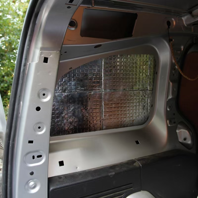10 Pezzi Tappetino Fonoassorbe - Car Audio Sound Deadening Mat recensione e prezzo